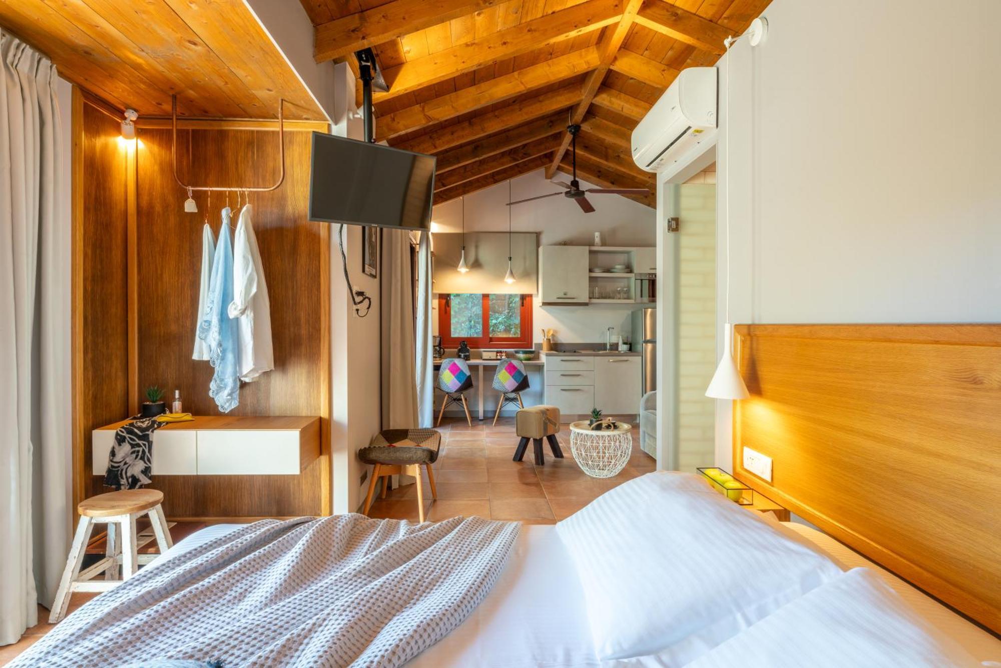Klaritz Luxury Suites Ласси Экстерьер фото